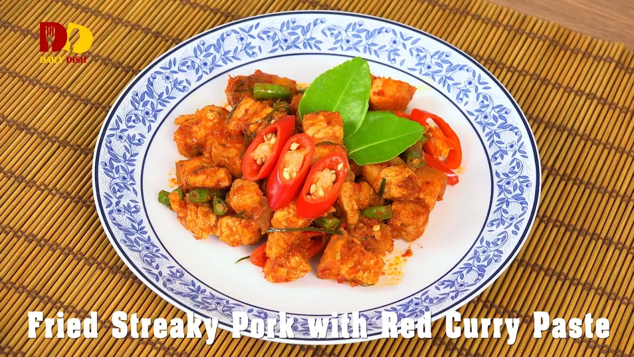 Fried Streaky Pork with Red Curry Paste   Thai Food   Moo Samchan Pad Prik Gang