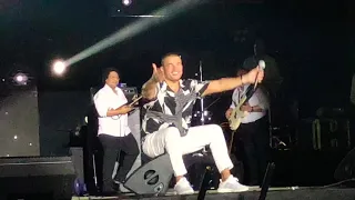 كان طيب   عمرو دياب   حفلة دبي ٢٠١٩ دندنها