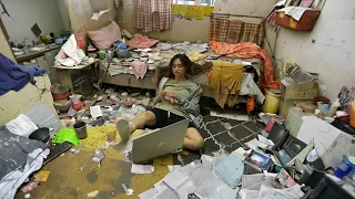 My Mom Will Come In An Hour The House Looks Like A Trash Can So I Called The Cleaning Company 