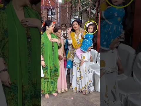 शिल्पा शेट्टी जन्माष्टमी के दिन अपनी बेटी को गोदी लेकर परिवार सग कान्हा के दर्शन करने पहुंचे #shorts