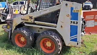 Auction - BOBCAT 743 skid steer w backhoe attachme