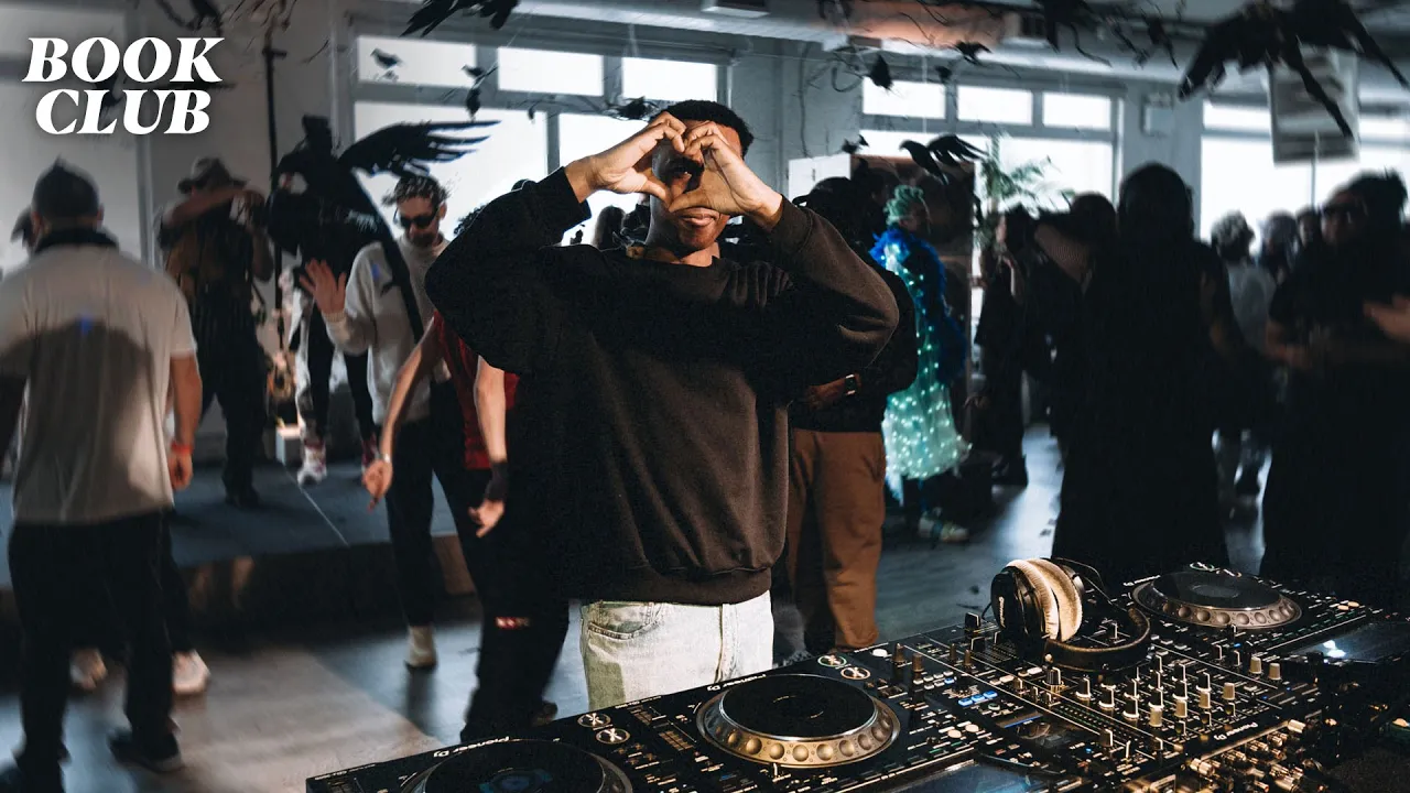 Deep House Mix in a Sunny New York Loft | lonelyonthedancefloor