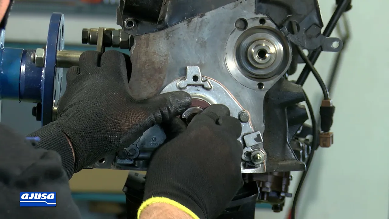 VOLKSWAGEN GOLF 16V (ABF) _ Montaje retén de cigüeñal delantero | Installation crankshaft oil seal