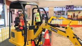 Download Naik Excavator Mobil Beko Ternyata Seru Banget! | Riding Big Excavator At Kids@Work MP3