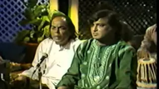 Download Chadhta suraj dheere dheere dhalta hai dhal jaaega, Aziz Naza live at Canada MP3
