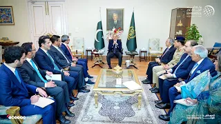 عبدالله بن زايد يلتقي رئيس وزراء باكستان في إسلام آباد 