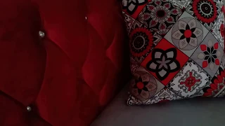 بث مباشر بقميص نوم احمر وكمان مخروم 