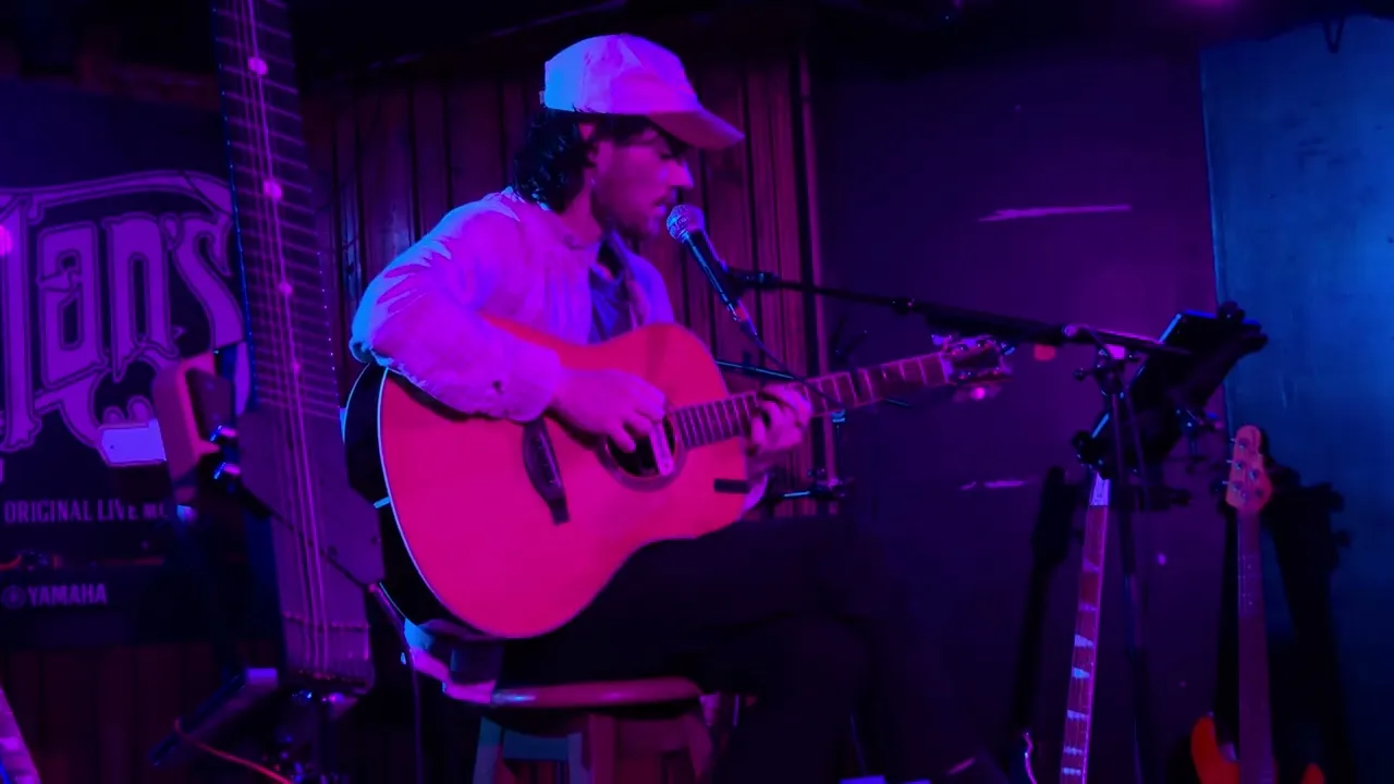Kit James - Crawl (Whelan's by Martin Foyle)