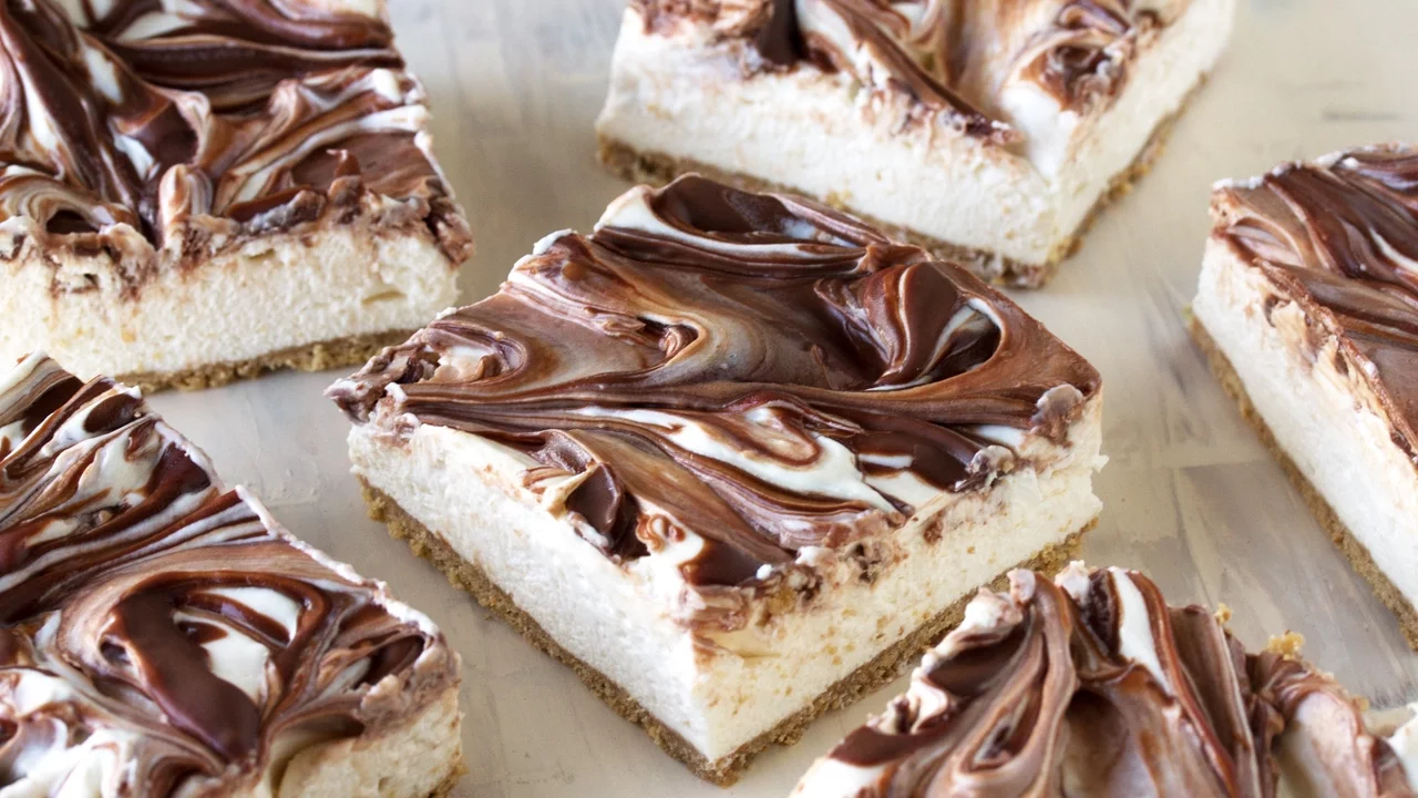 No Bake Nutella Swirl Cheesecake Bars