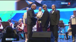 В Омске награждены победители премии Губернатора «Мир открытых возможностей»