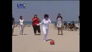 نورا السباعي تشيل منى زكي دندنها