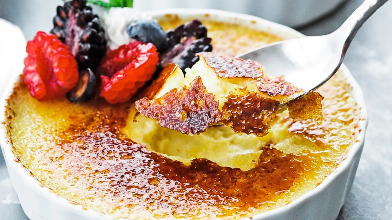 Easiest French Crème Brûlée recipe - Including no blow torch method