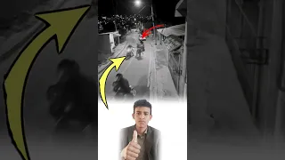 ي حاصرونه بالخديعة في فاجئهم بالحكمة ويخرج من بين أيديهم كما يخرج الماء من بين الأصابع Shorts 