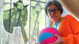 Super Granny VS Pasha Fun Battle