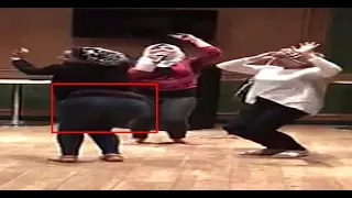 محجبات بترقص بلدي في كافيه وتوطي بشكل مثير اديني في المزاج دندنها