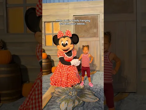 Mickey just kept creeping in closer 🤣 #mickeyandminnie ​⁠@DisneyParks #hostedbydisney #disneyworld