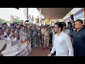 Download Lagu Dhupguri: National GS Shri Abhishek Banerjee arrives at Bagdogra airport