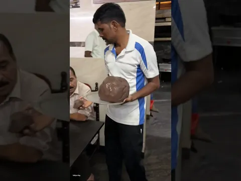 आदमी को अगर गोबर भी खिला दिया जाए #indianstreetfood #making #food #foodie #shorts
