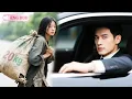 Download Lagu Poor girl carries 20kg of luggage on the road, the billionaire CEO falls for her!💕💕#film #drama