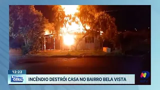 Incêndio destrói residência em Chapecó e mobiliza Bombeiros na madrugada