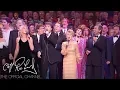 Download Lagu Cliff Richard \u0026 Friends - That's What Friends Are For (The Royal Variety Performance, 25.11.1995)