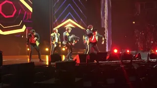 181002 Love Yourself in Chicago - IDOL SECTION 113