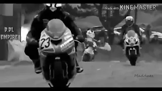 غدار يا امي الزمن  بالوجع مدبوحين  ضميني من جوا الكفن وابكي على روحي    دندنها