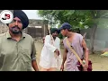 Download Lagu ਸਿੰਗੀ ਲਵਾ, ਕੰਨਾਂ ਚੋ ਮੈਲ ਕਢਾ ਲੈ … //new video bandra ala chand //comedy