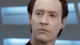 Data writes a small talk routine Star Trek TNG