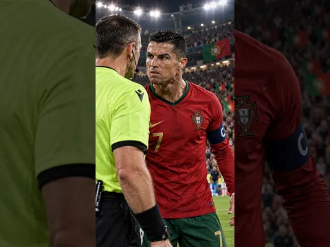 Ronaldo explotó contra el árbitro 😡