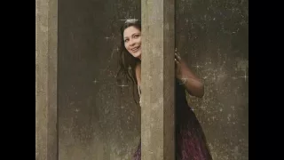 اليسا   عايشة والسلام   بدون موسيقى                                             دندنها