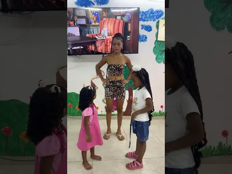 Mis hijas a cada momento 😏