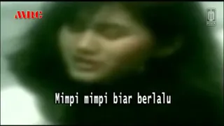 Download Nike Ardilla - Menyibak Tirai Kelabu ( Official Music Video ) MP3