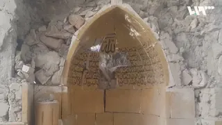 رفع أذان العصر من بين ركام مسجد أبو دمرته طائرات الأسد  رفع أذان العصر من بين ركام مسجد أبو دمرته طائرات الأسد