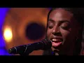 Cat Burns - people pleaser (Live from Jools Annual Hootenanny, 2022)