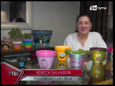 Emprendimiento Guayaquileño Loto Blue macetas de barro pintadas a mano