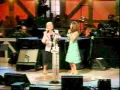 Download Lagu Martina McBride \u0026 Lynn Anderson - Rose Garden