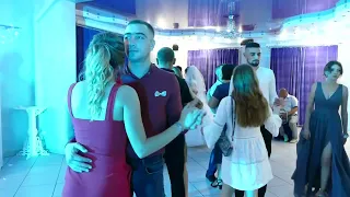 ЛІТО ПРОМАЙНУЛО ВЕСЛЬНИЙ ВАЛЬС 