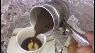 فاضى شويه نشرب قهوة فى حته بعيده القهوة عشق 