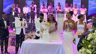 WOW Basazze Cake Yabwe Esooka Mubufumbo Obutukuvu Abantu Babasanyukiddeko Bambi 