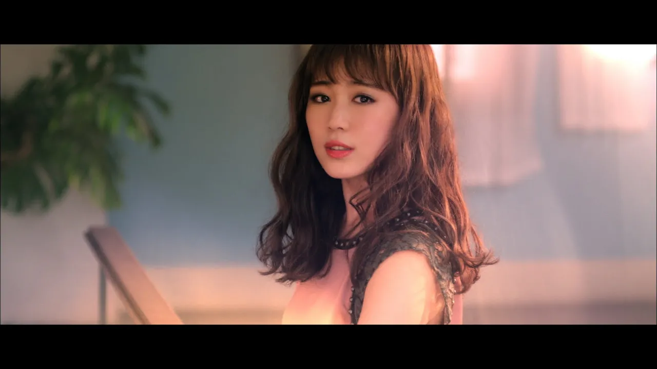 女性アーティストが歌う名曲・人気曲の名カバー