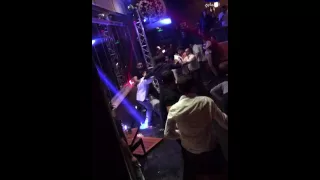 مشاجرة داخل أحد النوادي الليلية في العاصمة عم ان 