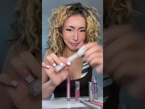 Silently rating my glitter glosses