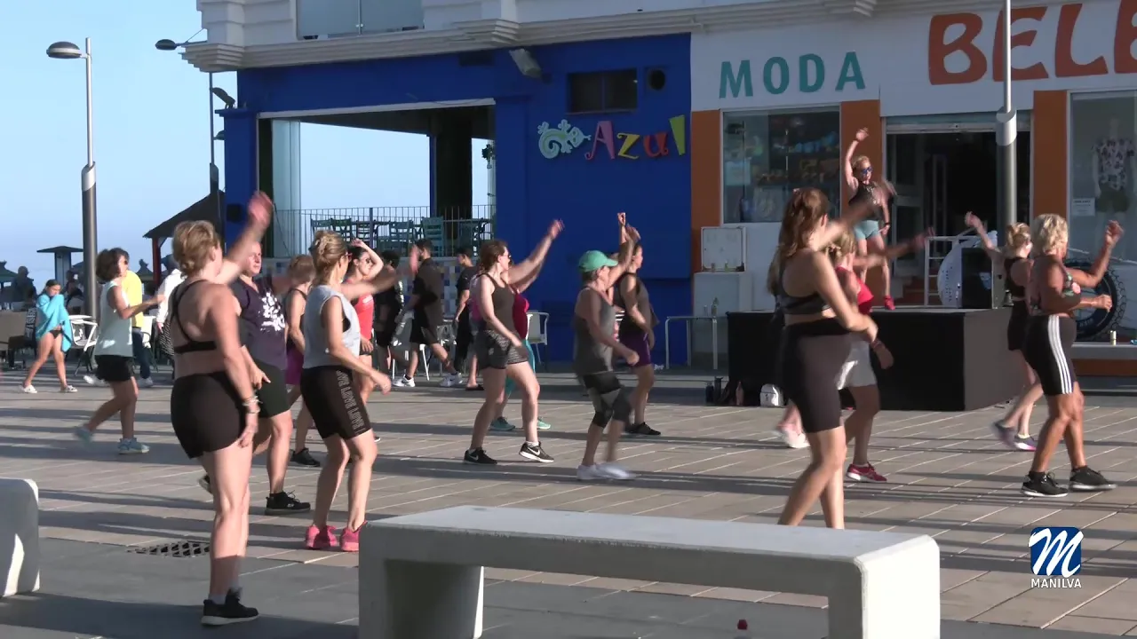 Siguen con éxito las clases de zumba en Sabinillas