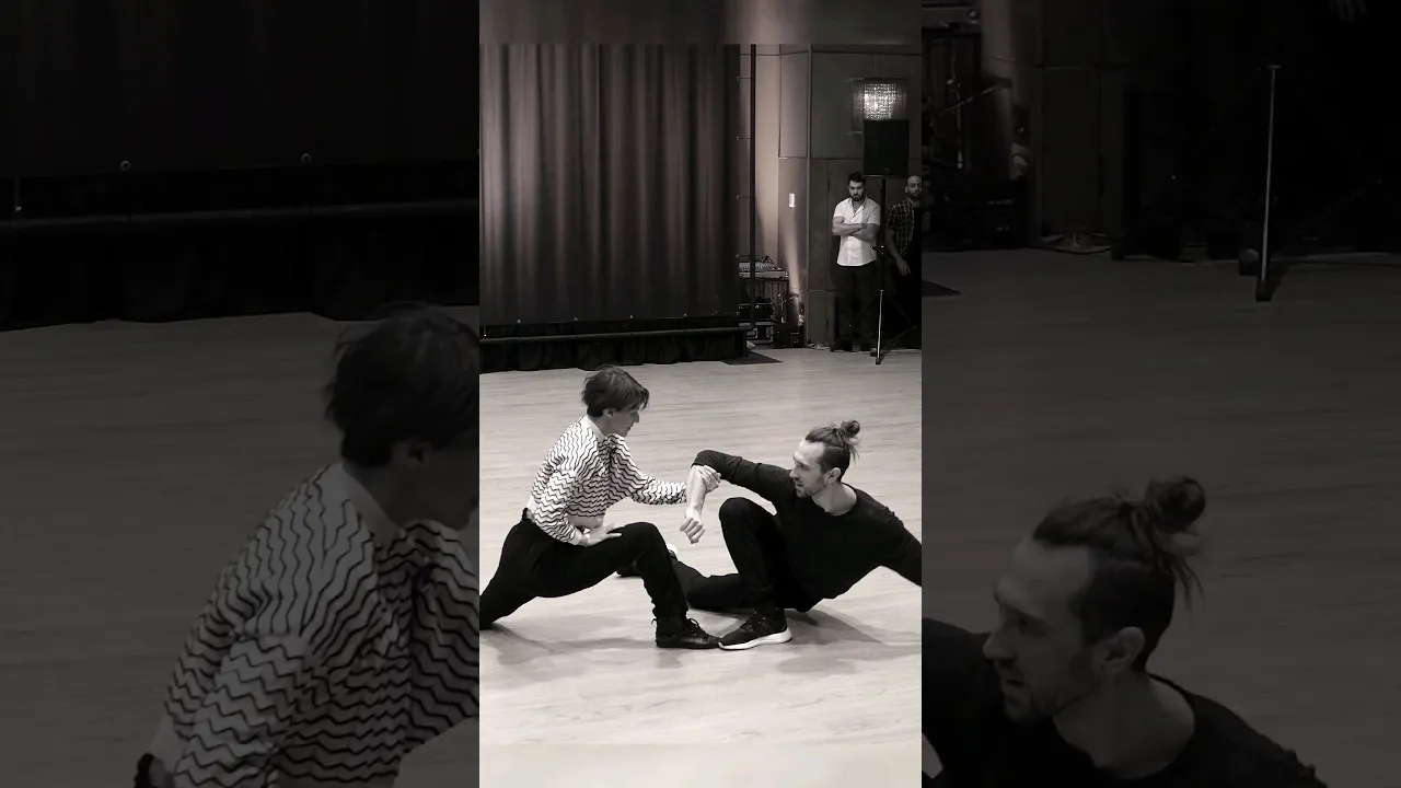Had couple of hours to come up with this ephemeral piece and perform it straight away !