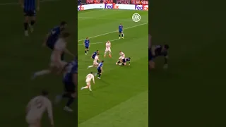 Lauti Making Their Head Spin Round And Round IMInter Shorts 