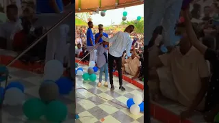 الفنان ابو العائله رقص نااااار مروووق شين 