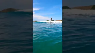 Yeeew, foiling and party waves!! 🌊 #sailingfamily #surf #foiling #kids