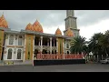Download Lagu Drive And Then Walk To The Beautiful Roudhotul Muchlisin Mosque In Jember, East Java, Indonesia