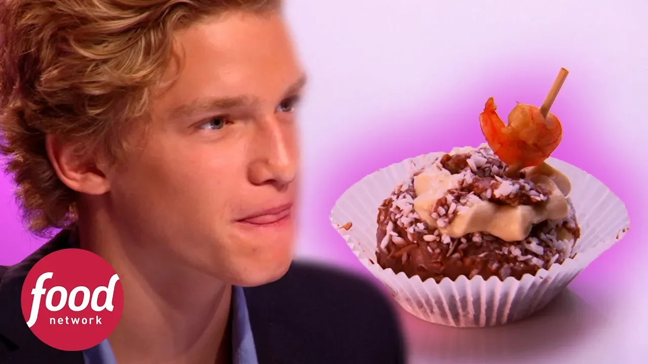 CODY SIMPSON JULGA CUPCAKES INSPIRADOS NA AUSTRÁLIA A GUERRA DOS CUPCAKES FOOD NETWORK BRASIL